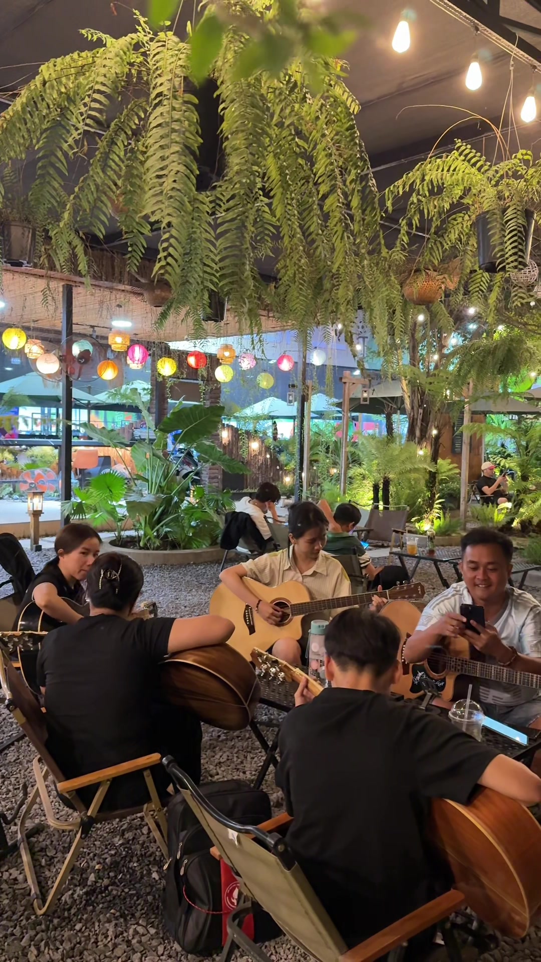 @Trạm Gió Coffee & Acoustic