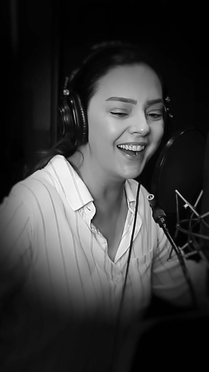 @Ebru Gündeş