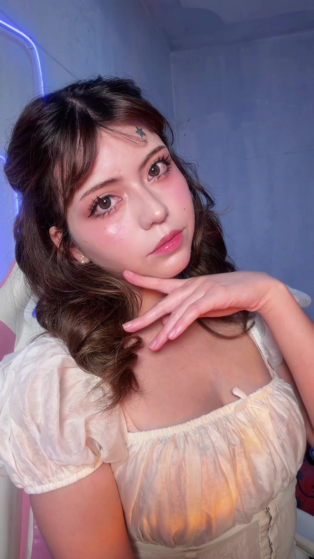 @Vania