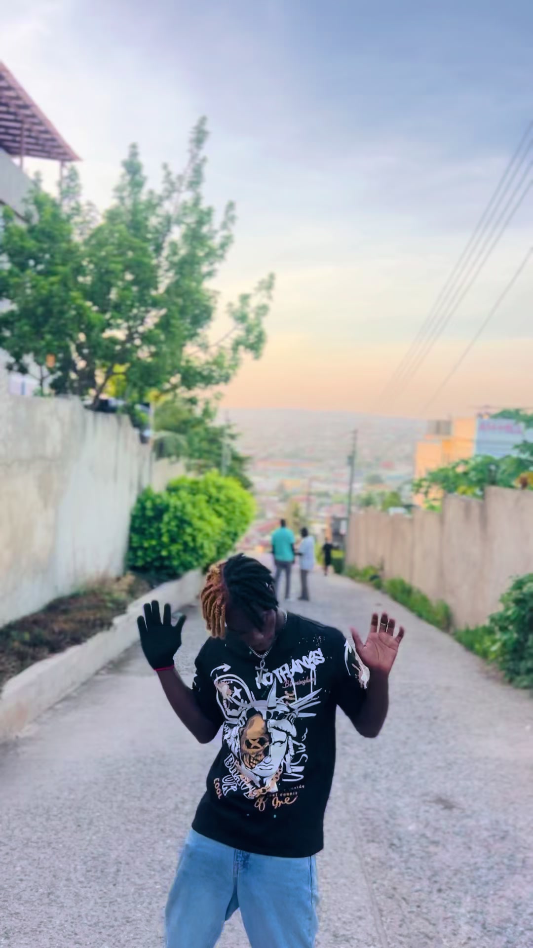 @KING HOLY 🔹