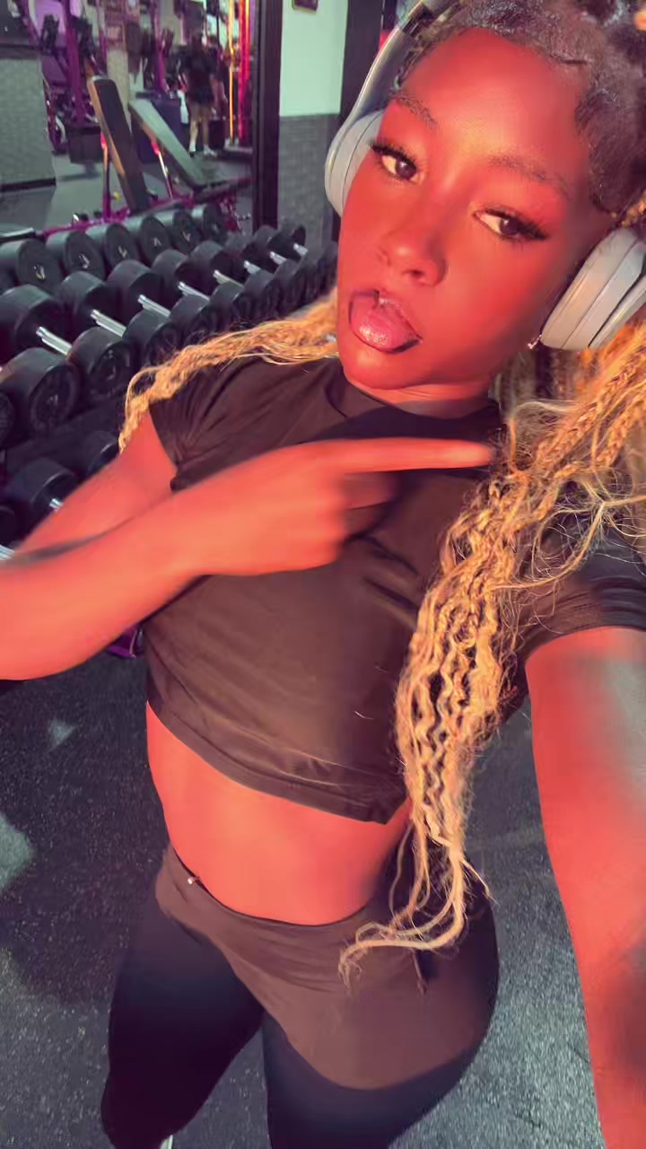 @Ashley🏋️♀️