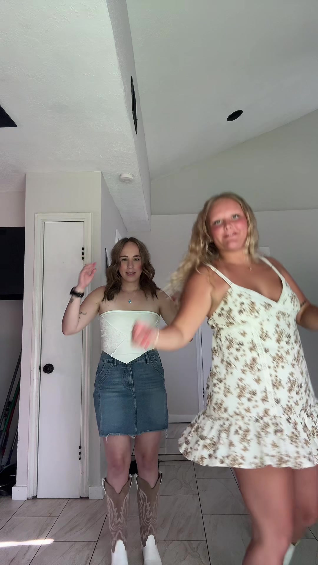 @ava