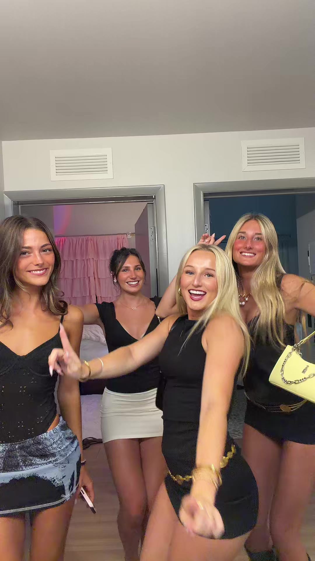 @Lauren Elliott