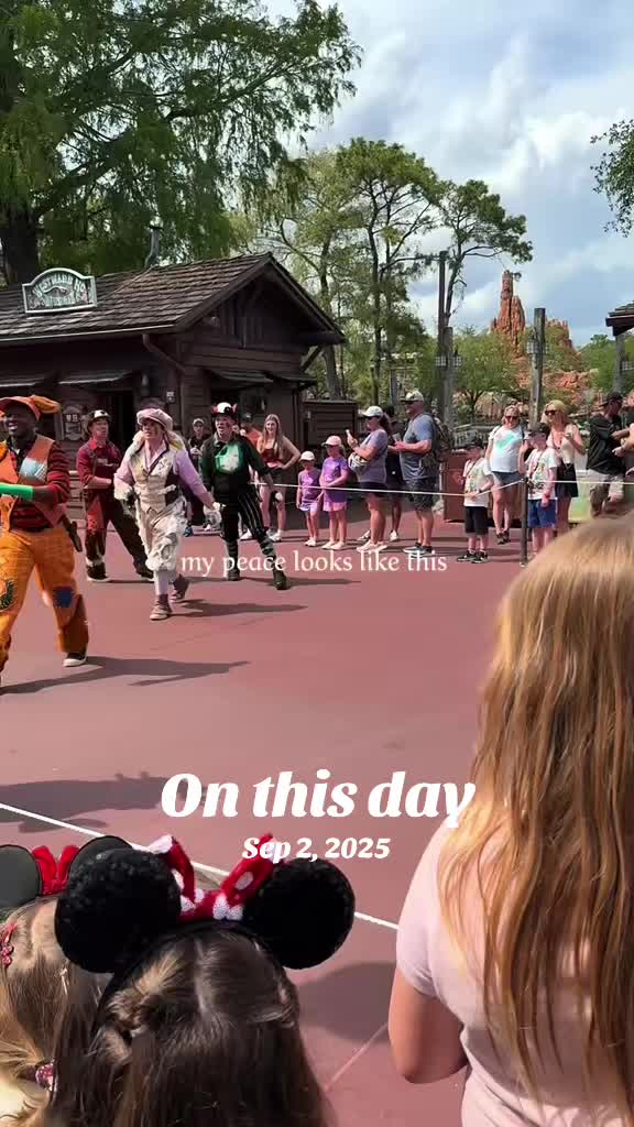 @Rachel |SAHM Life| Disney🧱🪴