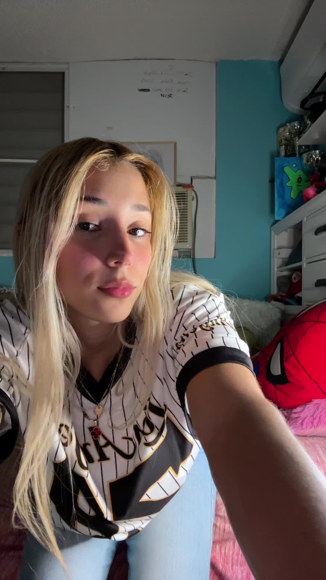 @Nayeli💎