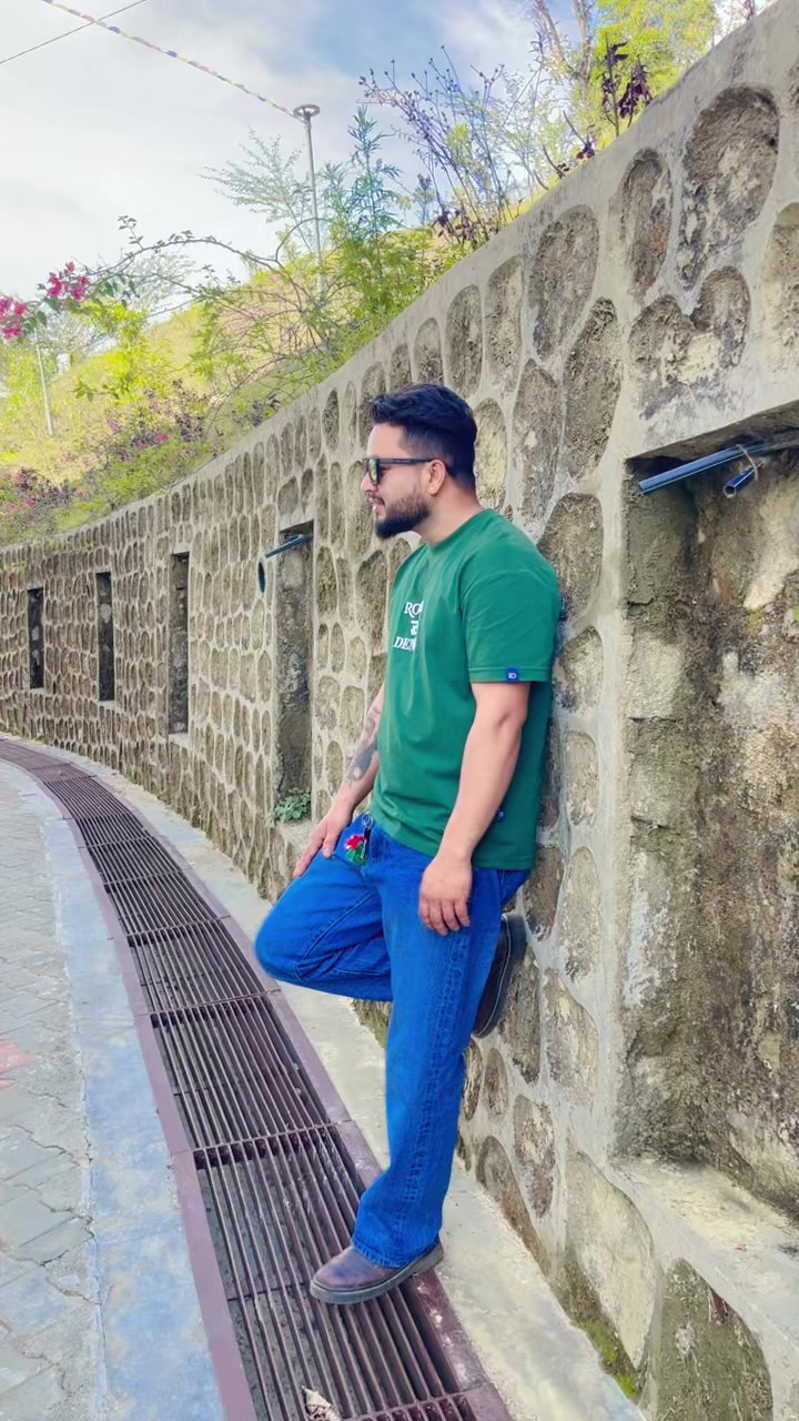 @NirajSnr_07
