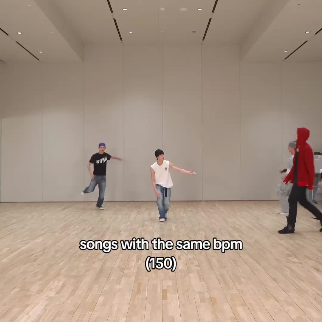 @⃟