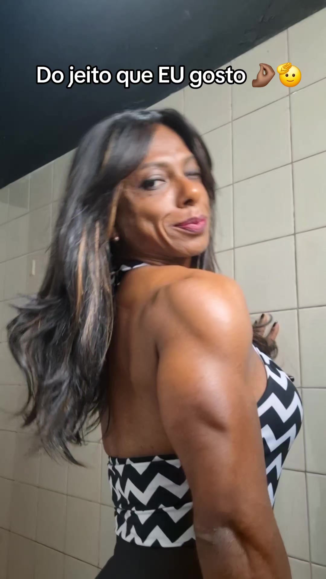 @Sarah_queenofmuscles👑