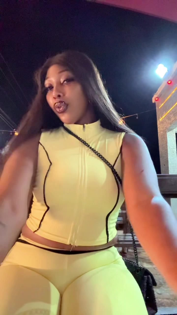 @Curvywini:)ᥫ᭡🎀🦋💕
