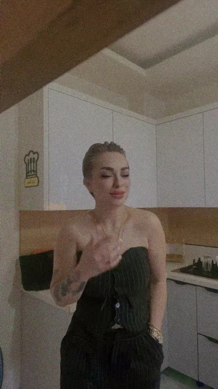 @MAYA 🦀