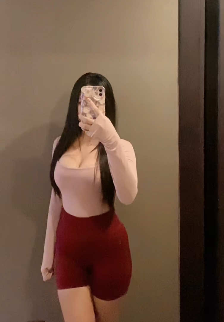 @putri | yoga enthusiast