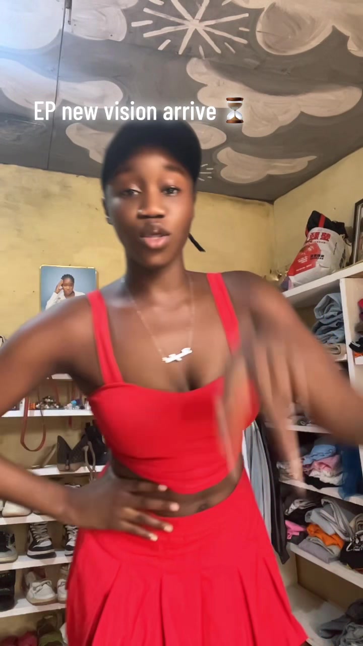 @STRONG GIRL
