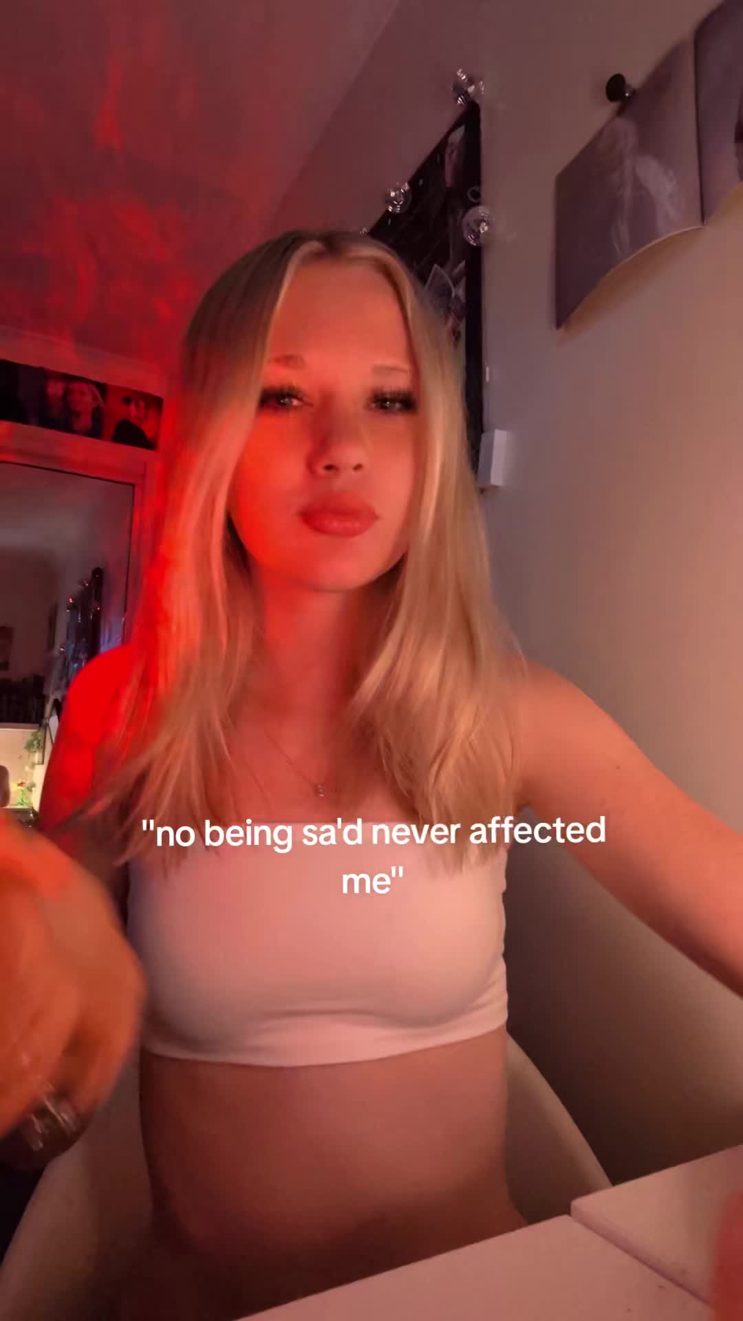@ellaa🕸️