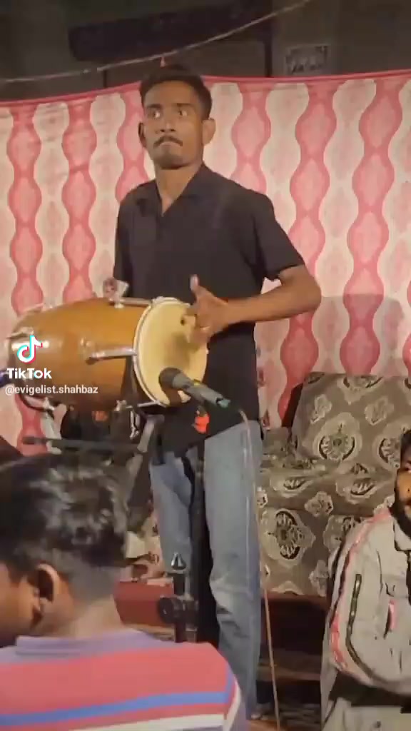 @RaHul sOhTrA bRaNd🇵🇰✈️🇱🇷