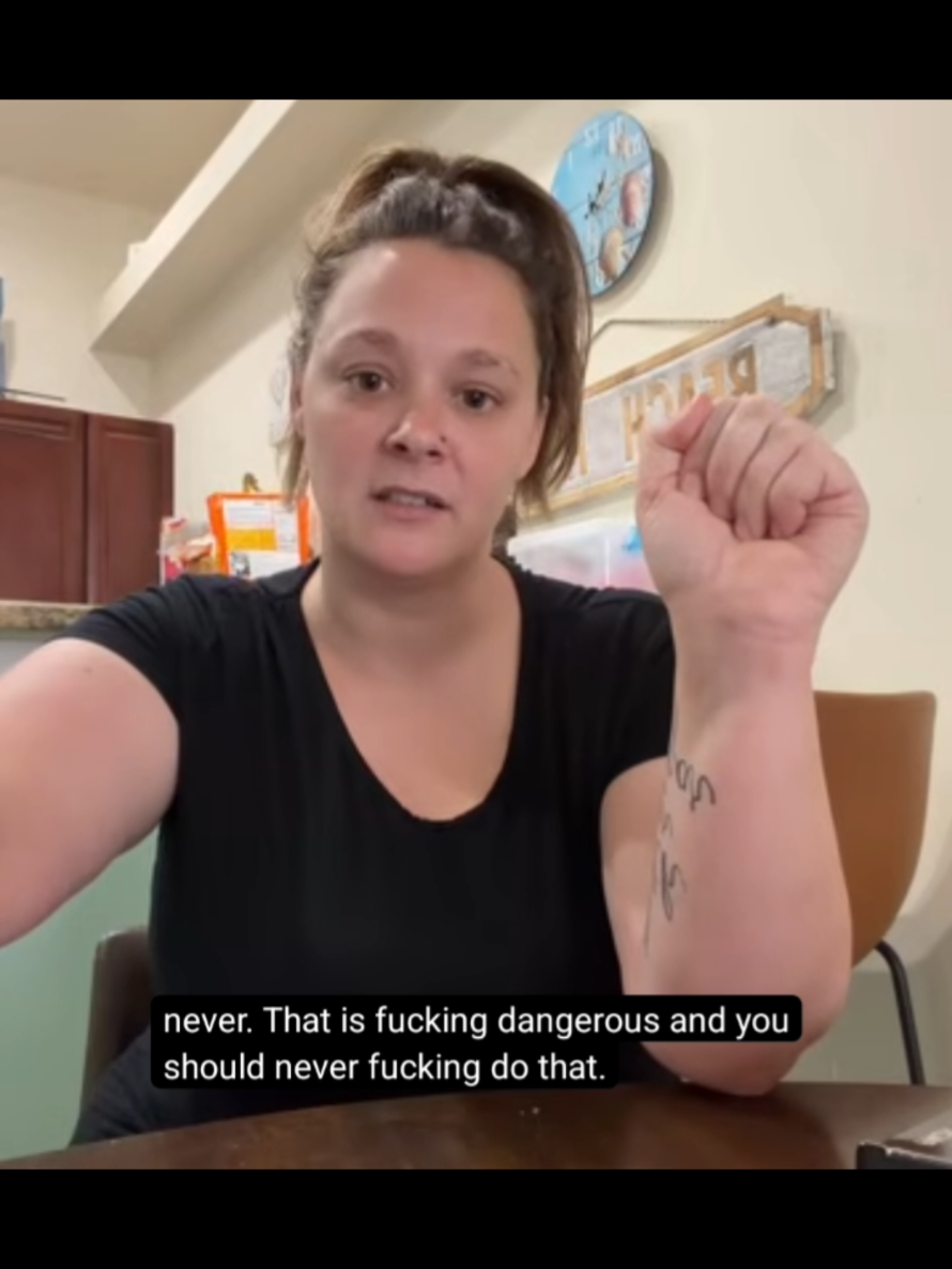 @LivingLifeUnhinged🤦♀️
