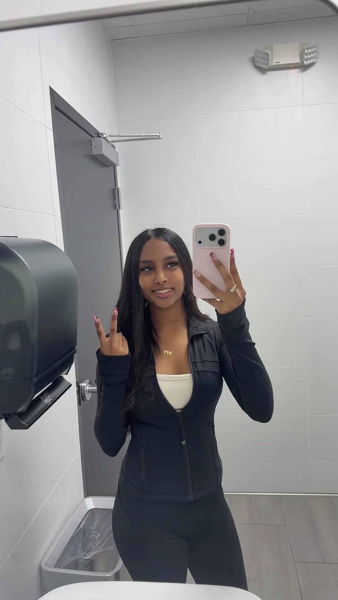 @kaylatemesgen_