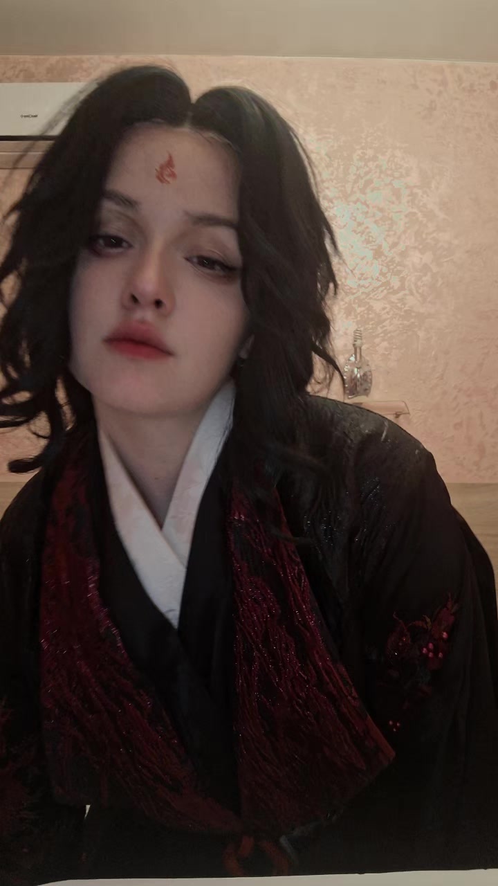 @тгк В(л)ажный человек / Almond
