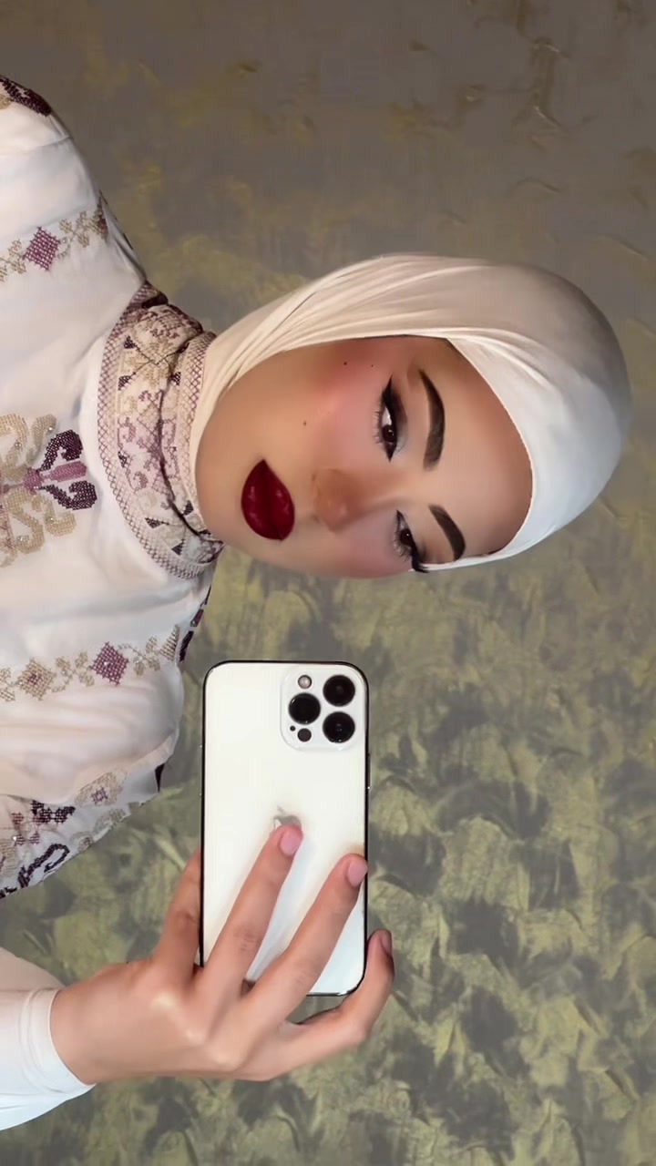 @Makeup artist ملك