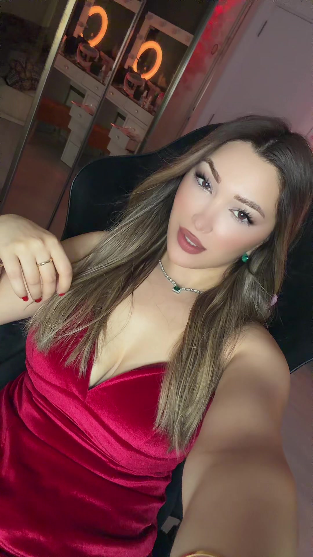 @hazal_demir_