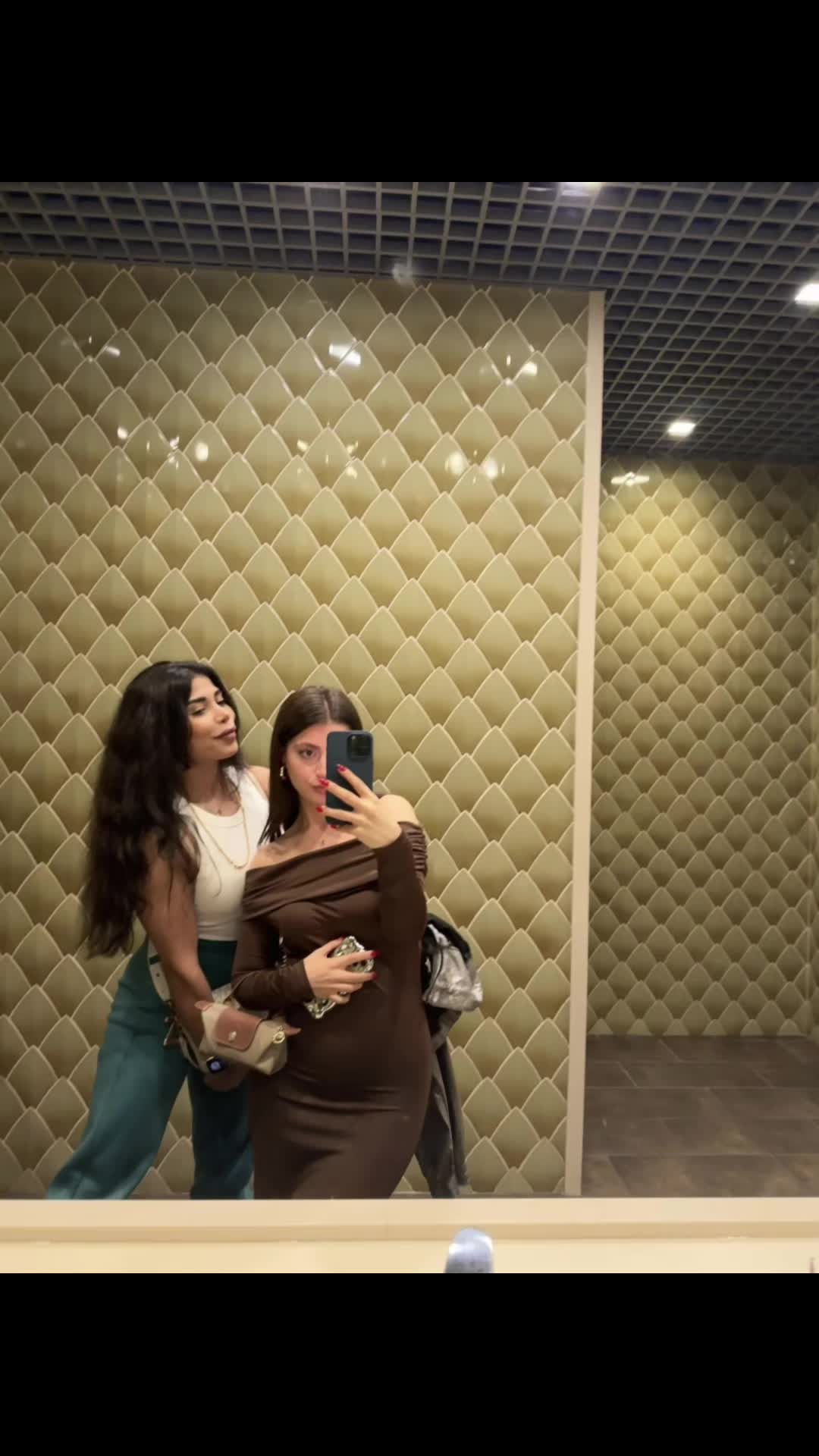 @Zeyna