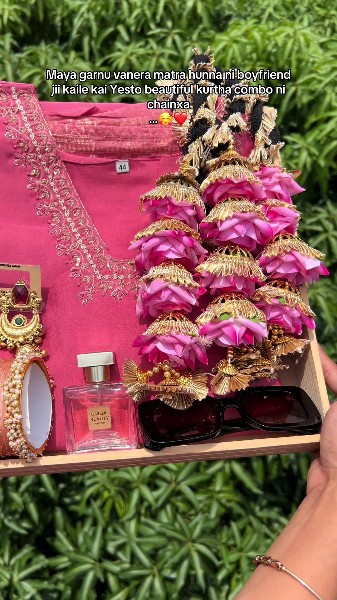 @Arya_The Gift House