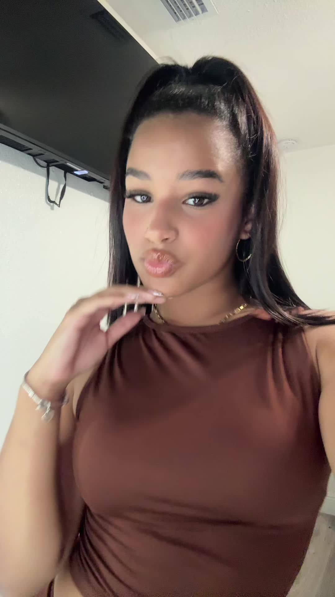 @soy_melanys🇨🇺💜