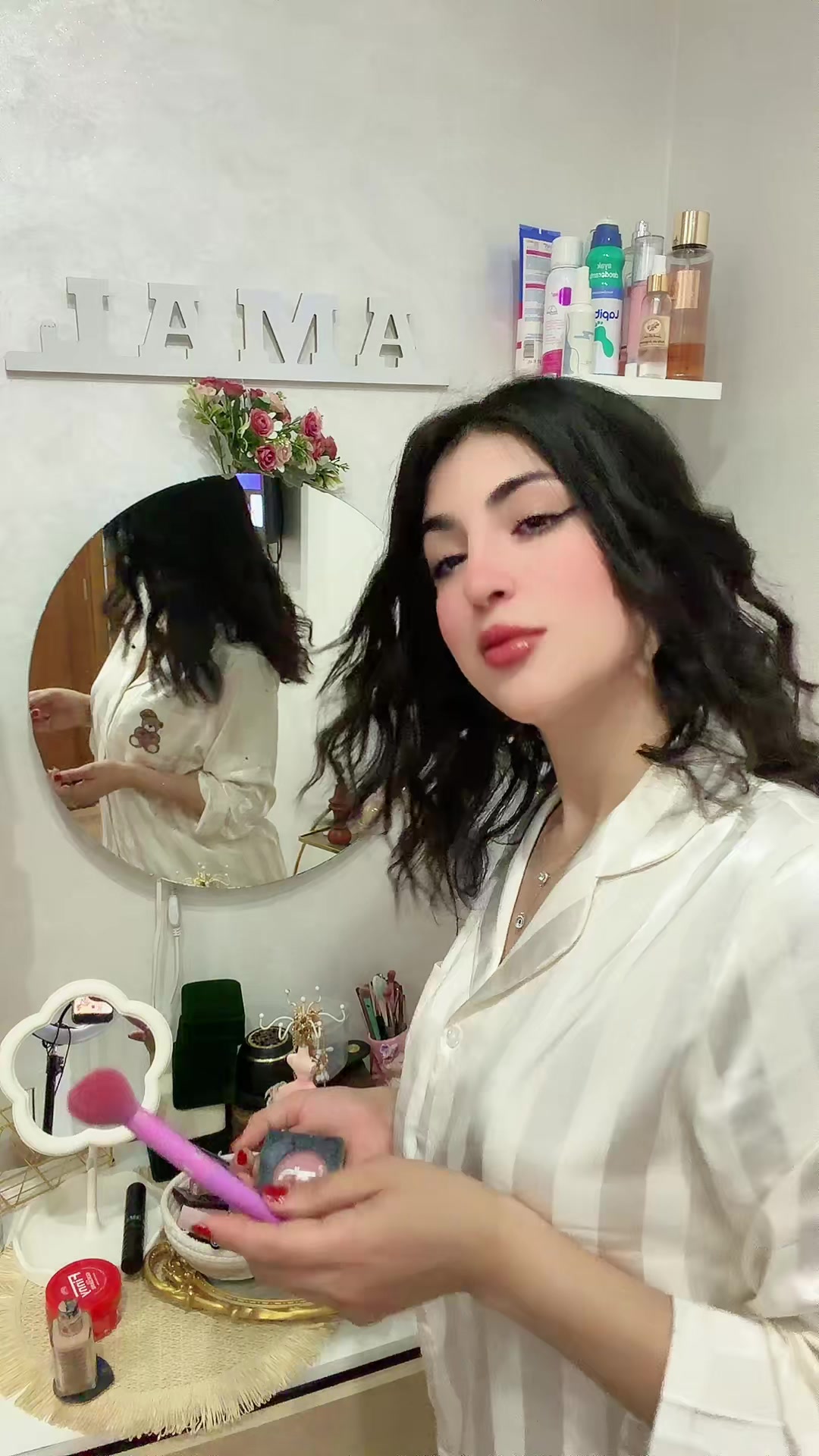 @امولة 🦋