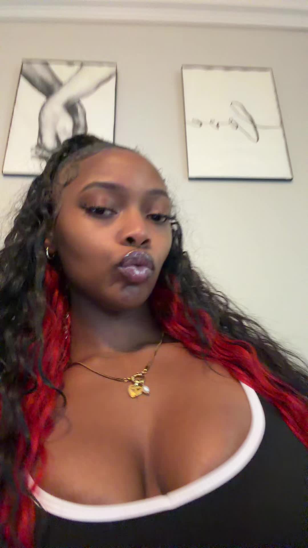 @Ty’Asia🦋