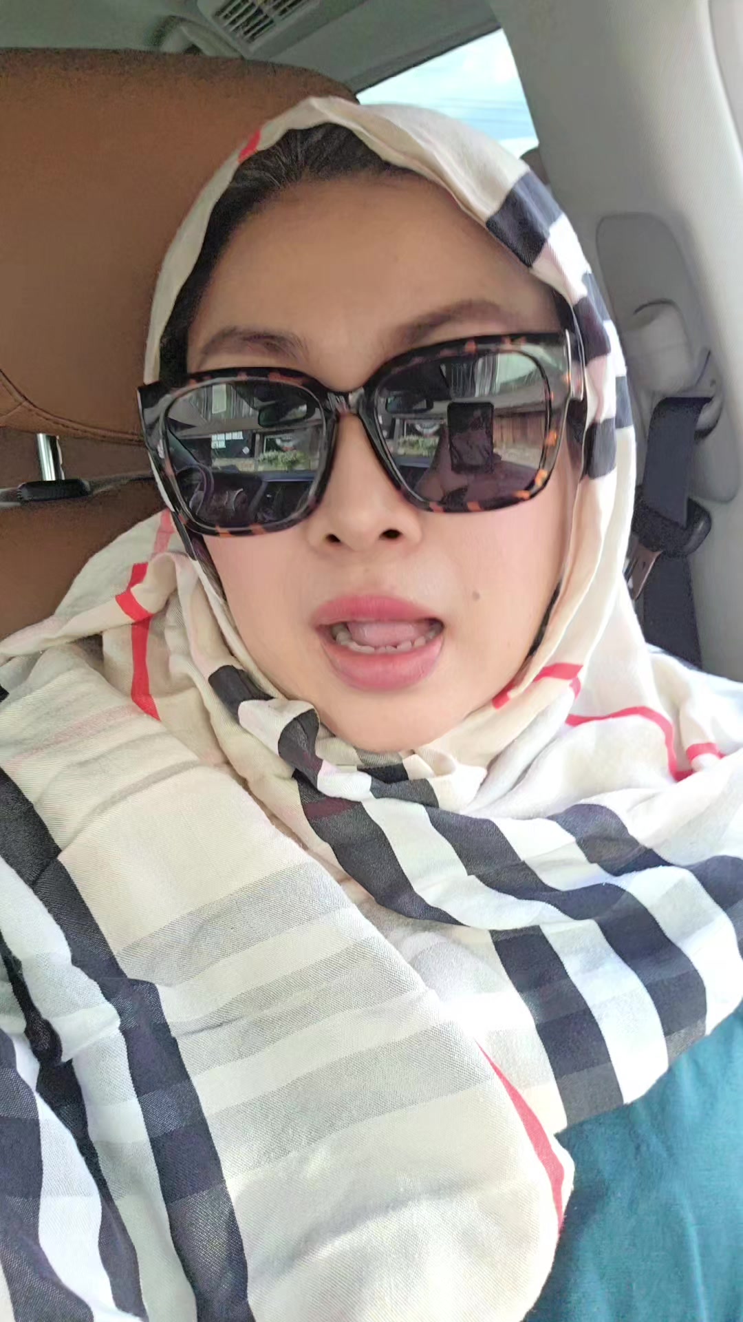 @TanteEchiDisini