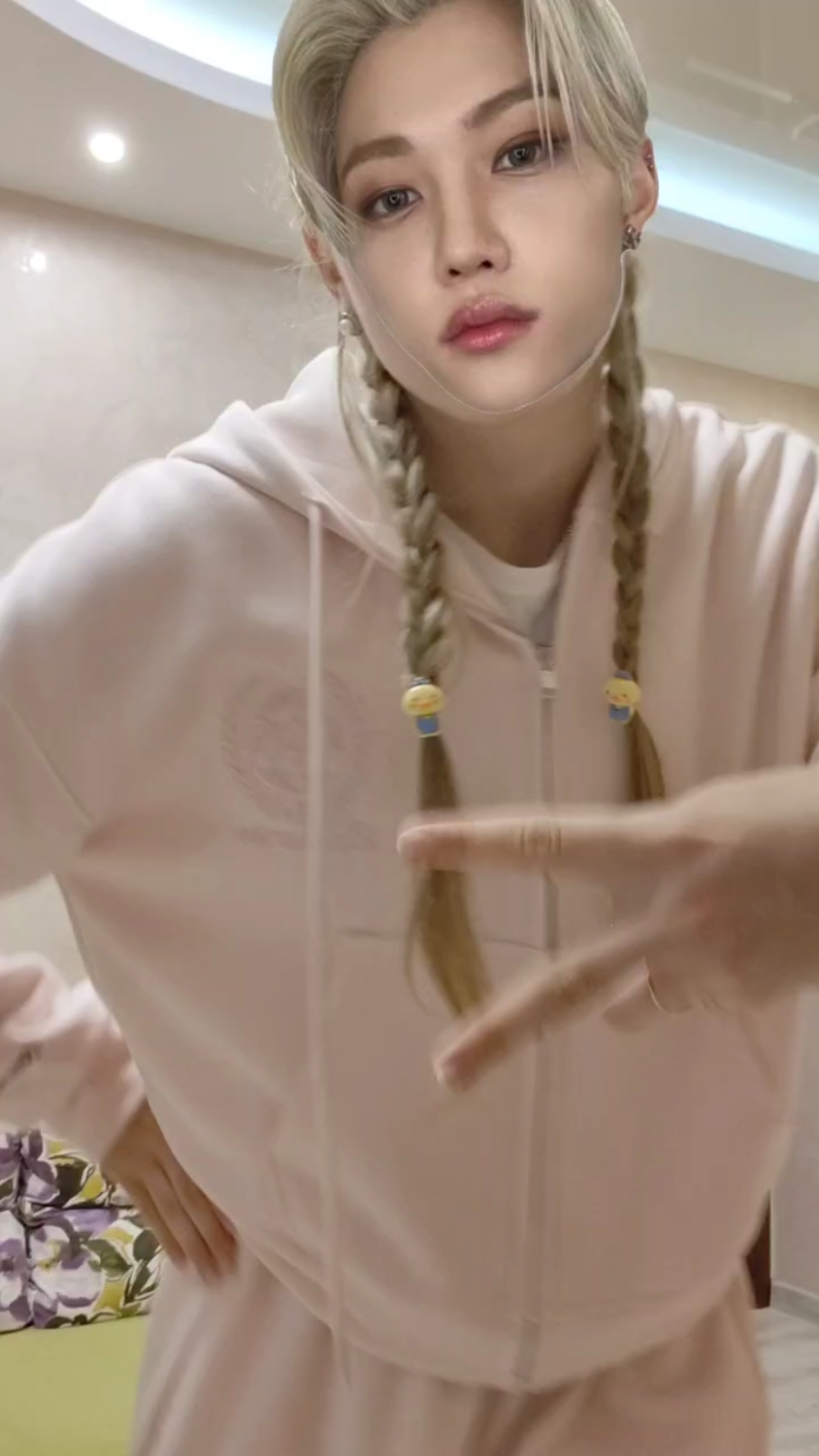 @𝐦𝐢𝐫𝐚𝐜𝐥𝐥𝐞𝐬 🩵