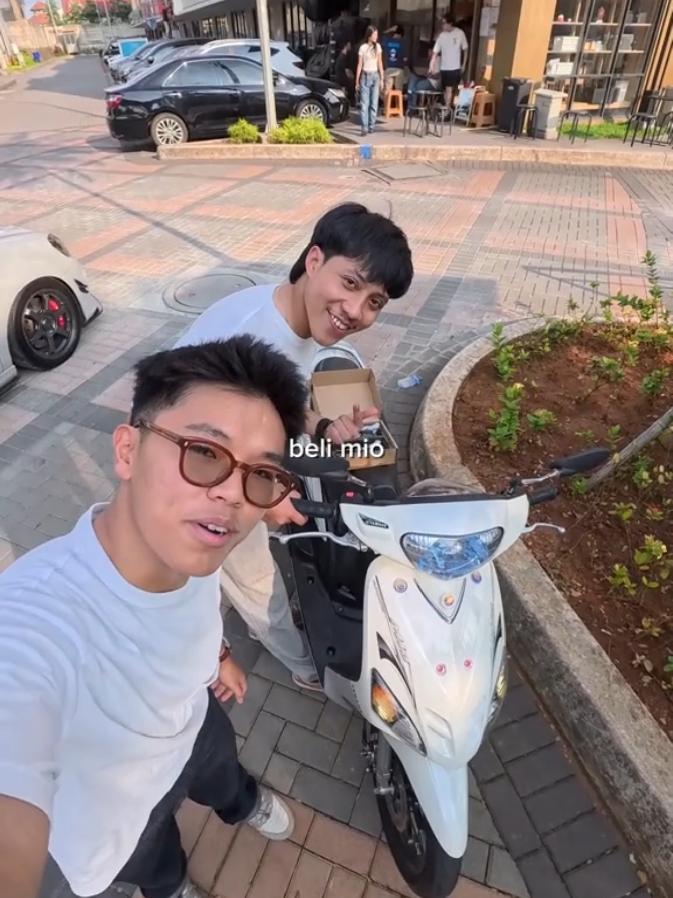@alextjhung