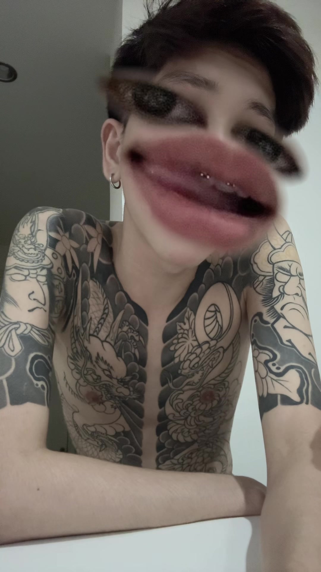 @DE