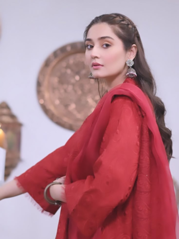 @Pakistani Actresses