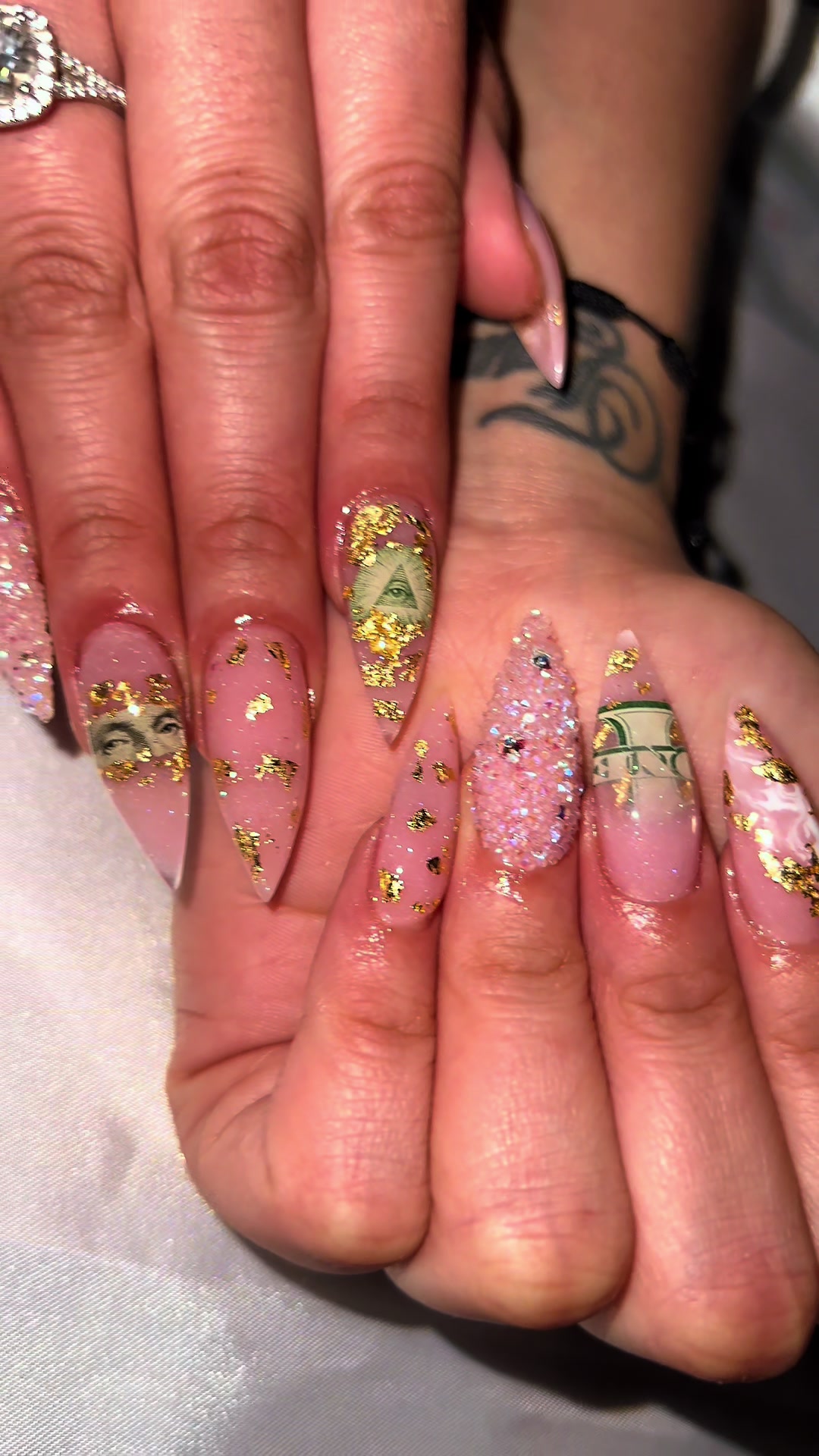 @Nina Pebbles ✨