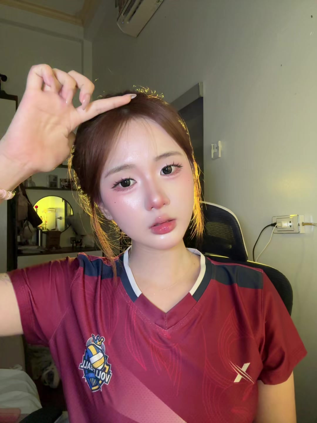 @Thảo v&acirc;n l&ecirc;n xe anh!
