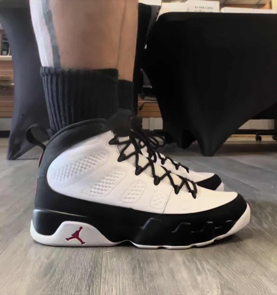 @teewhalessneakers