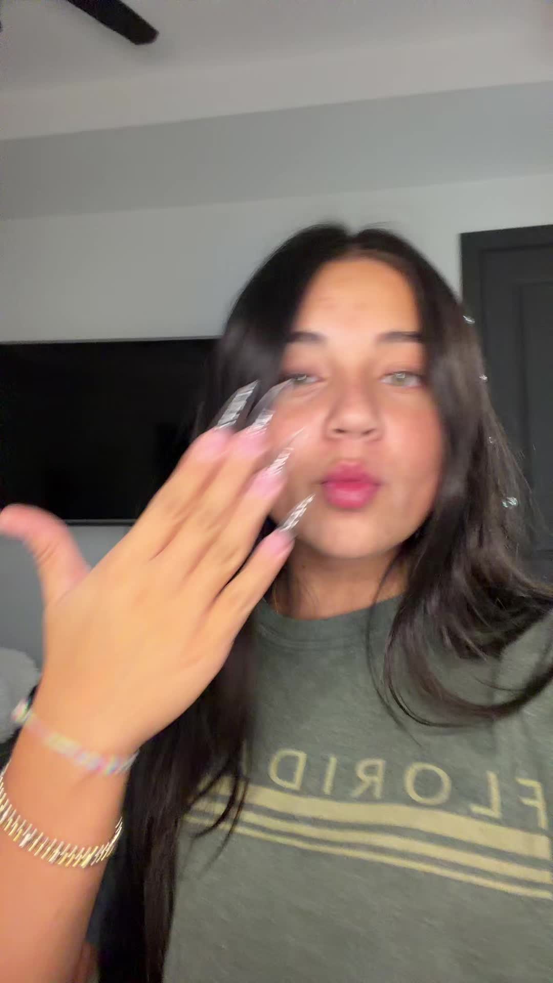@ella