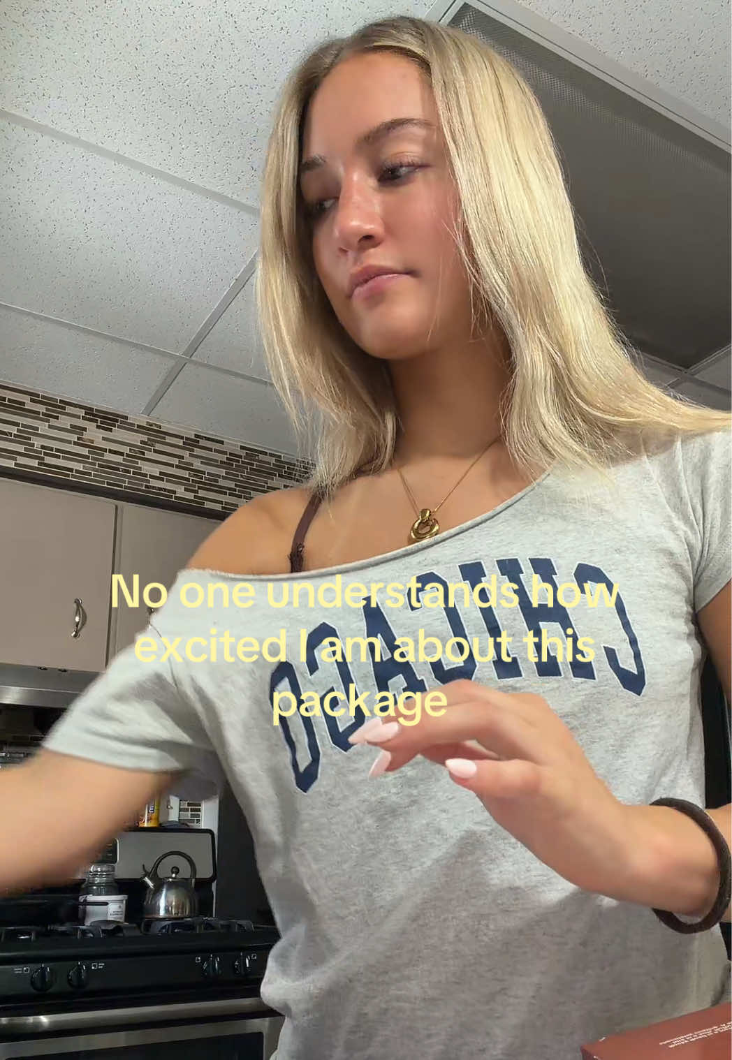 @caitlynnavery