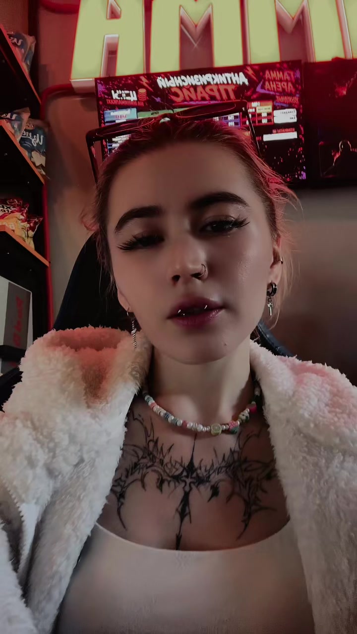 @Frieren 🦋 @