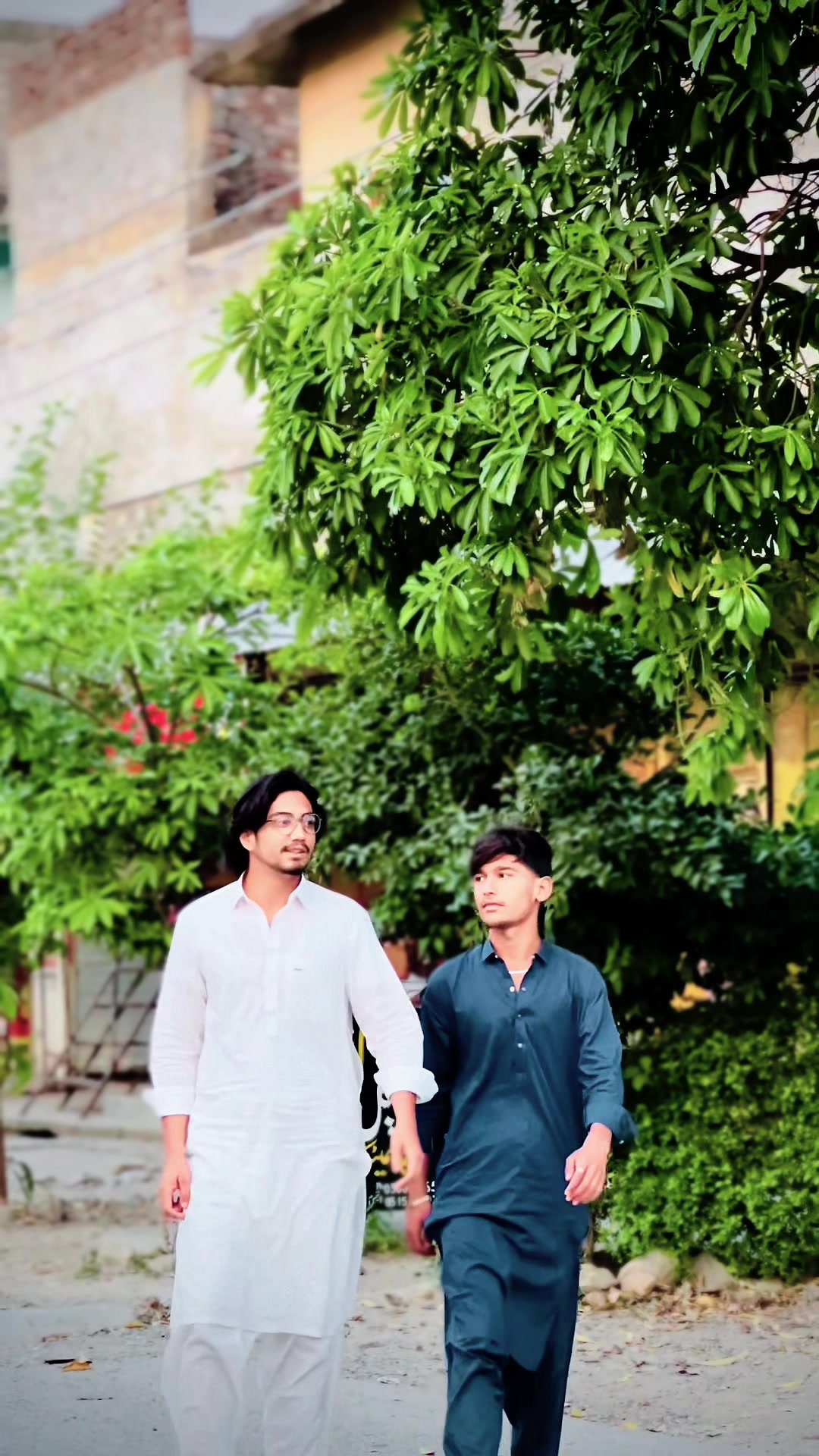 @✨(ALI)علی🦁