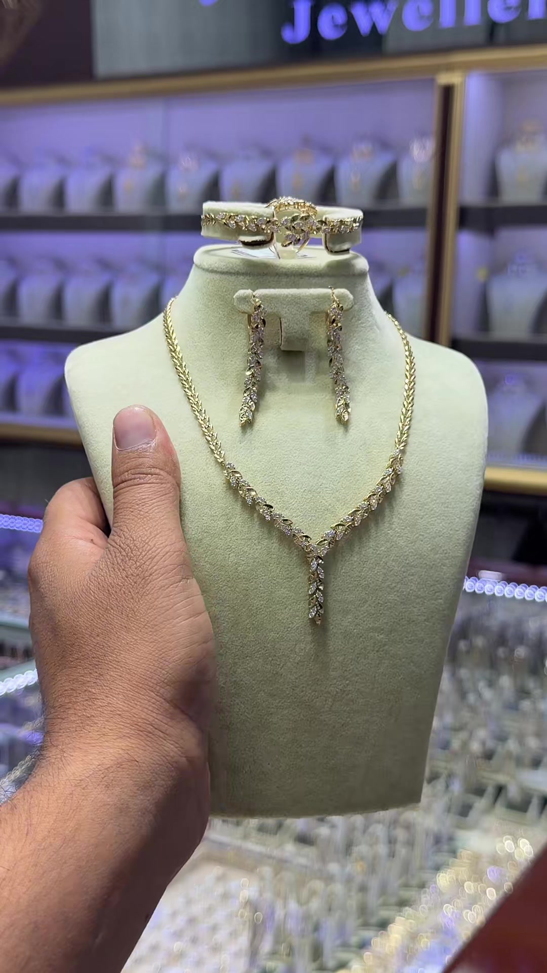 @Aydanaylin_jewellery
