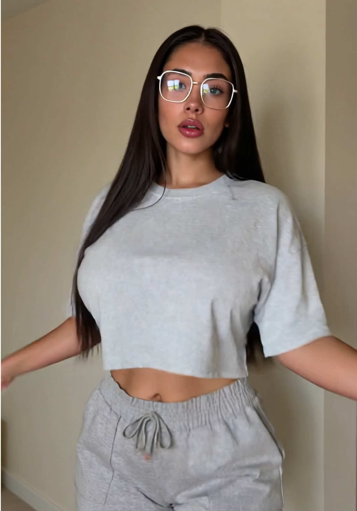 @Alessia Besos