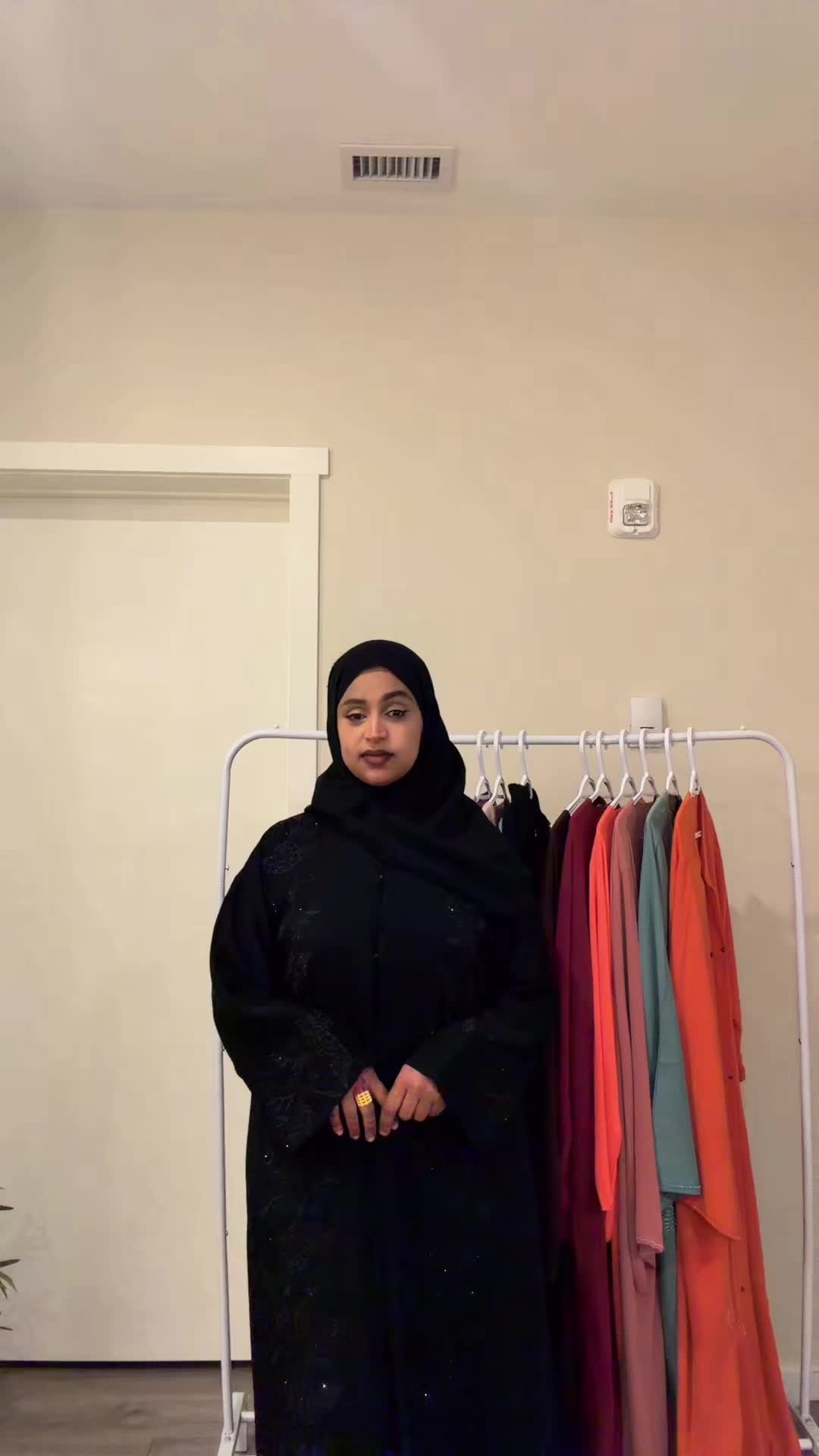 @Emrinab abaya collection