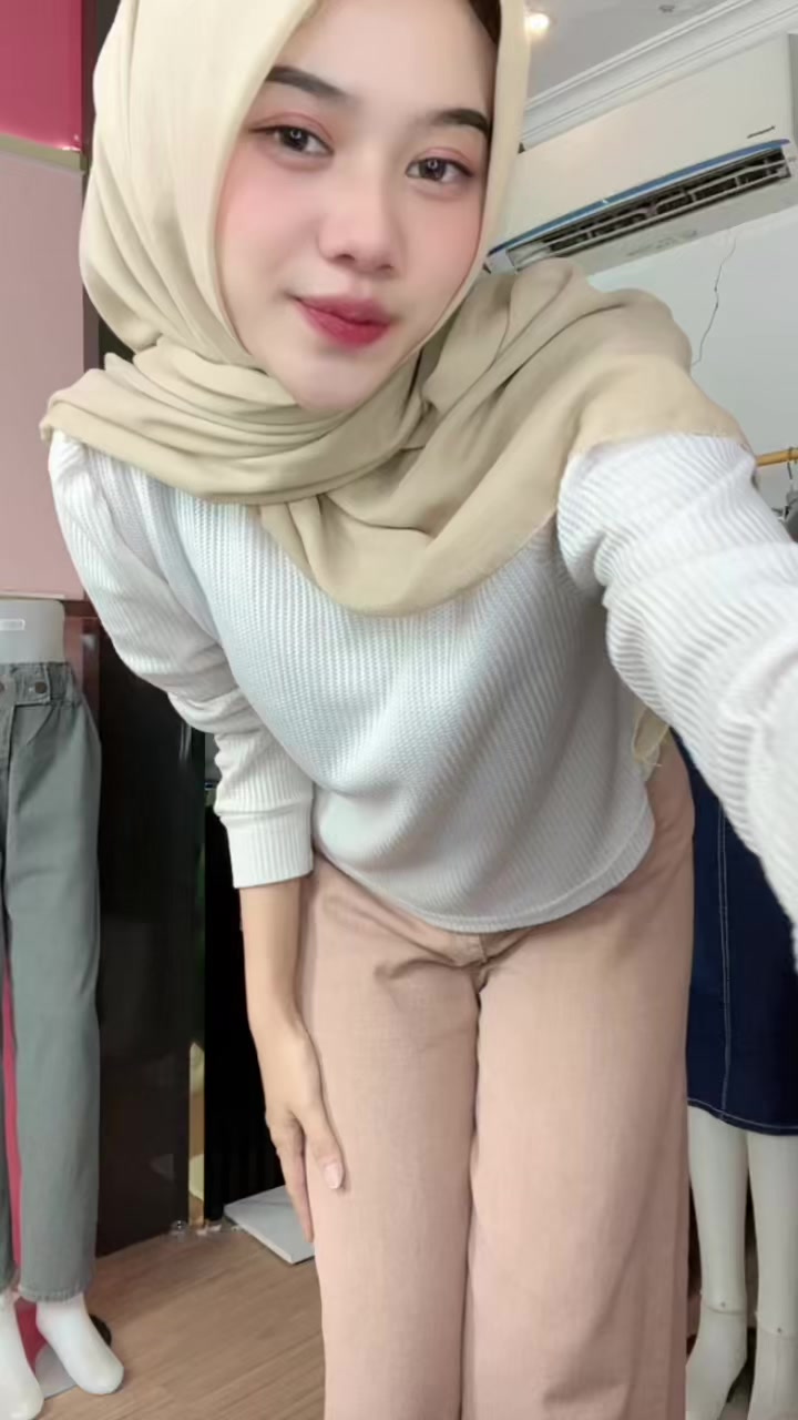 @iconic jeans