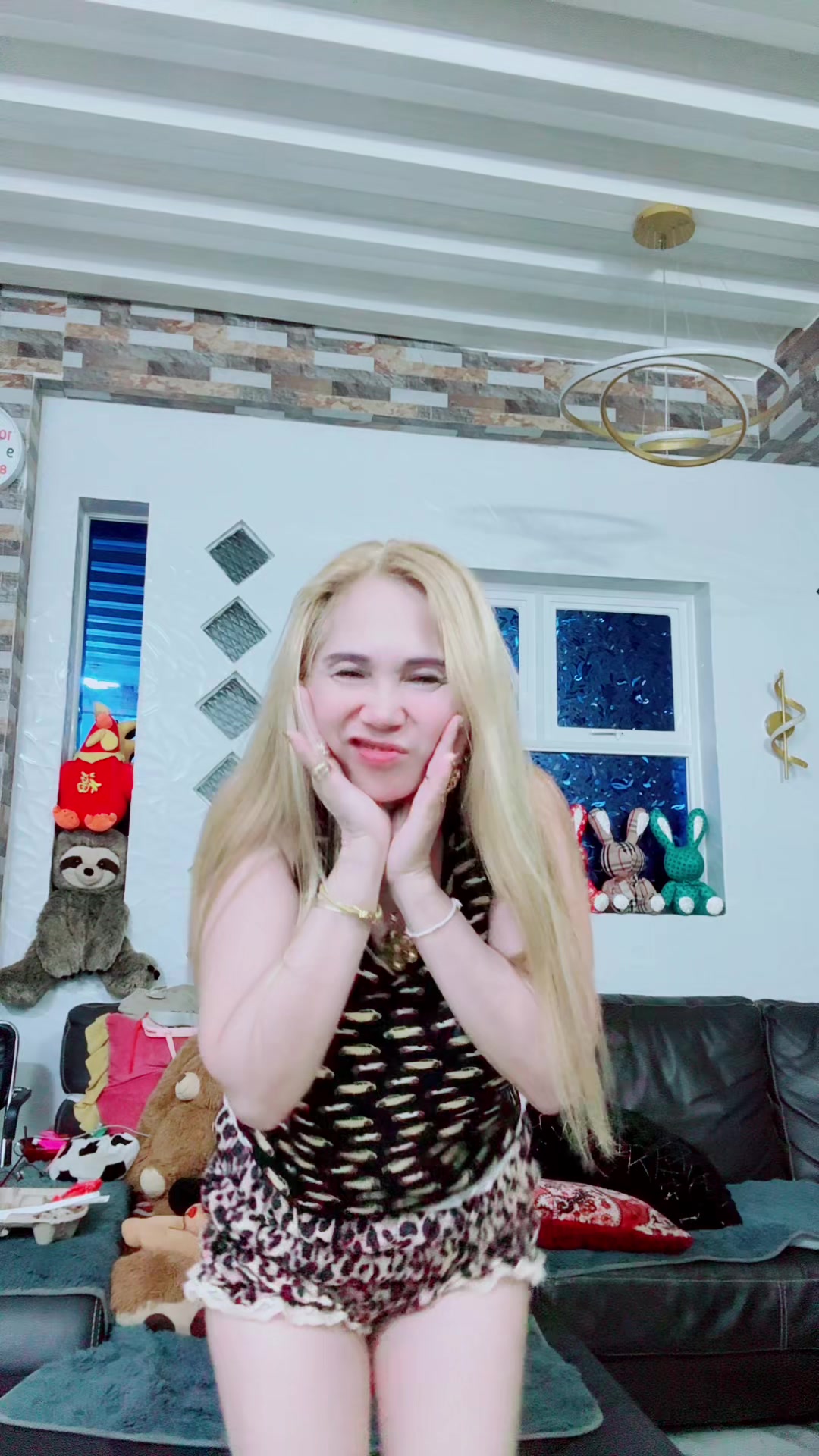 @Zazenewhitetouch🥰