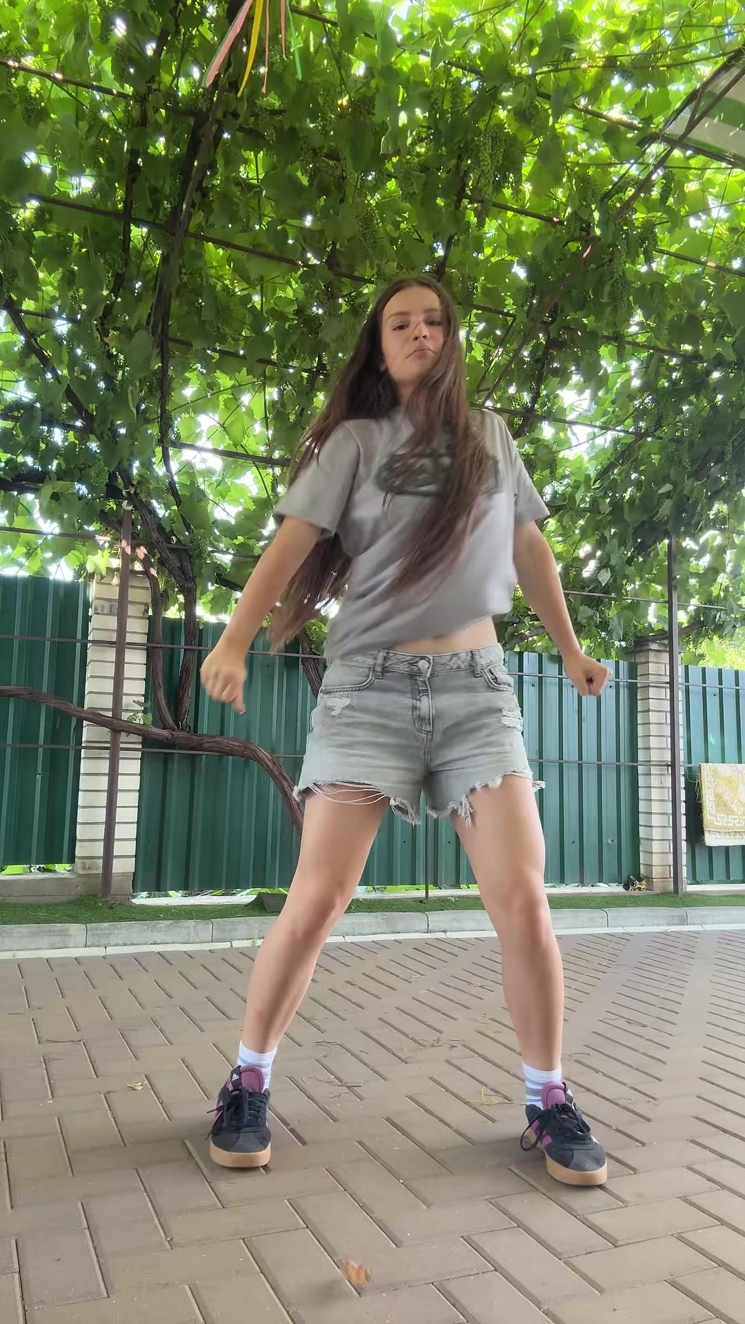@Franci