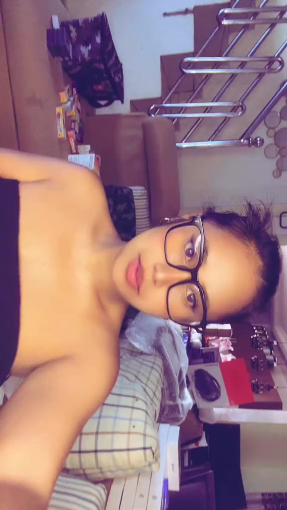 @𝒦ℴ𝓁ℴ𝒾𝓃𝒶 🍒
