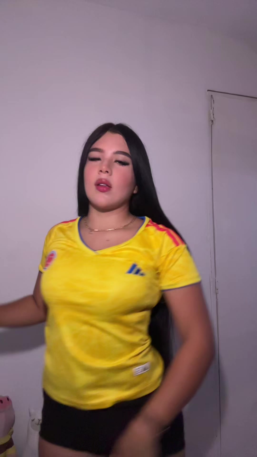 @𝐆𝐮𝐚𝐝𝐚 𝐦𝐞𝐬𝐚 🌸