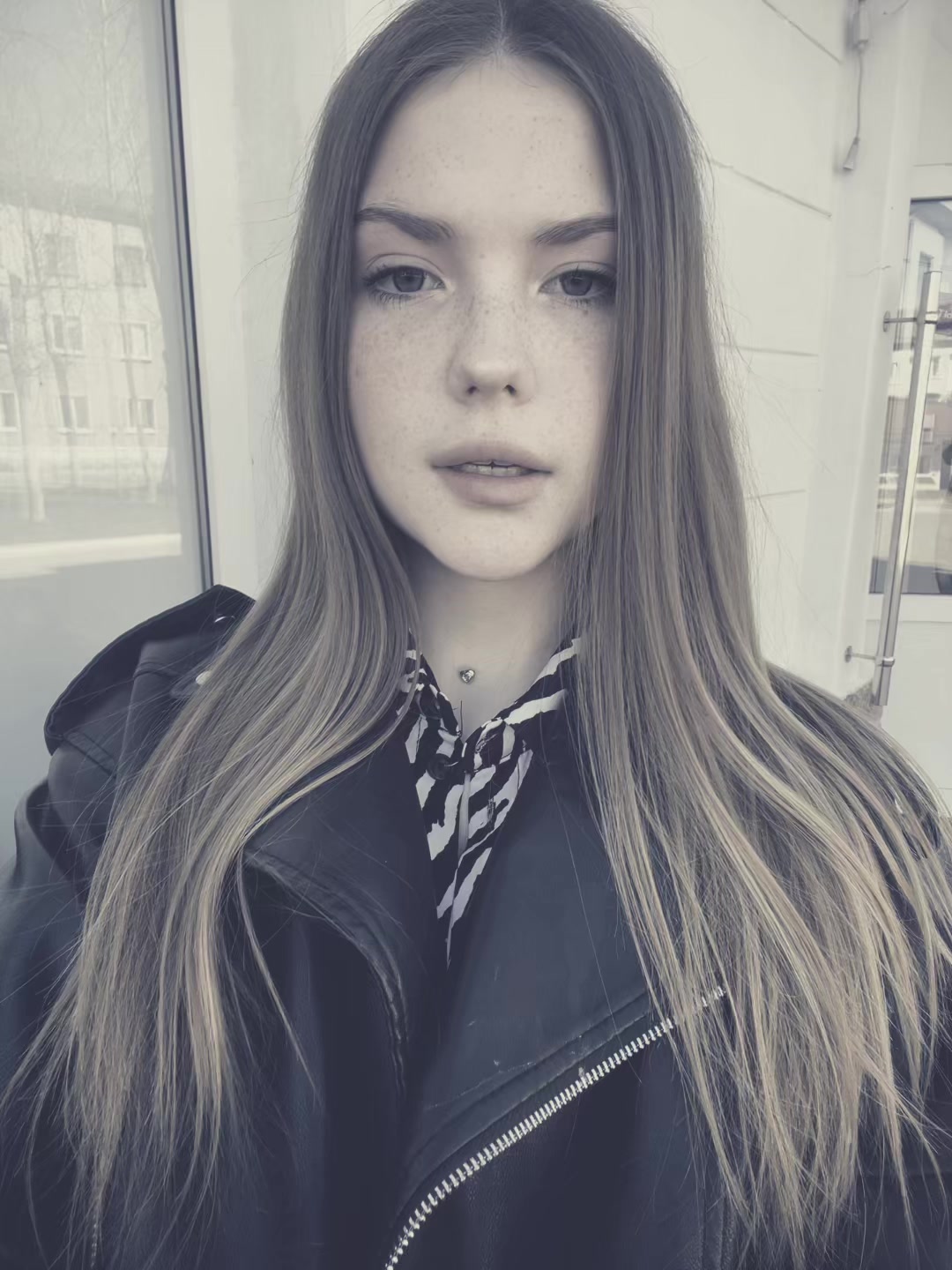 @Vikixx