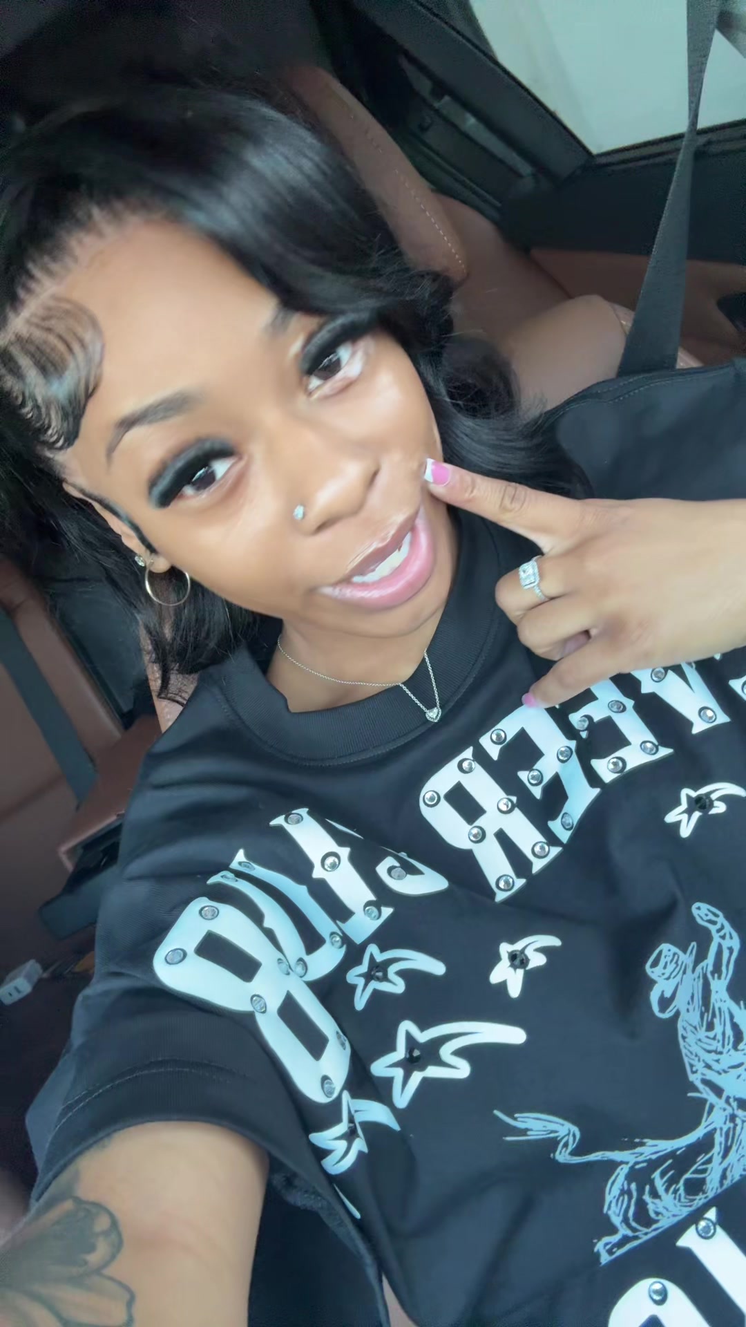 @itz.theresaa